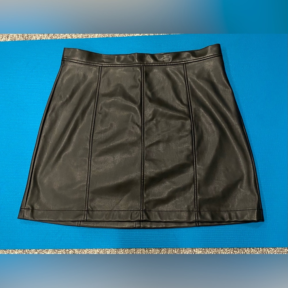 SALE Banana Republic Black Faux Leather Skirt